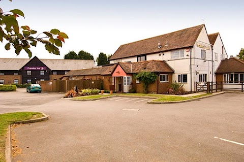 Premier Inn Farnborough West (Southwood) hotel