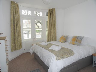 Priory Apartment by Cliftonvalley Apartments