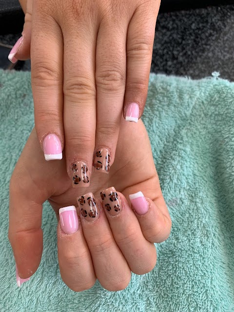 BB' Nails - beauty