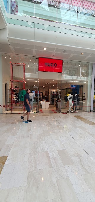 HUGO Store