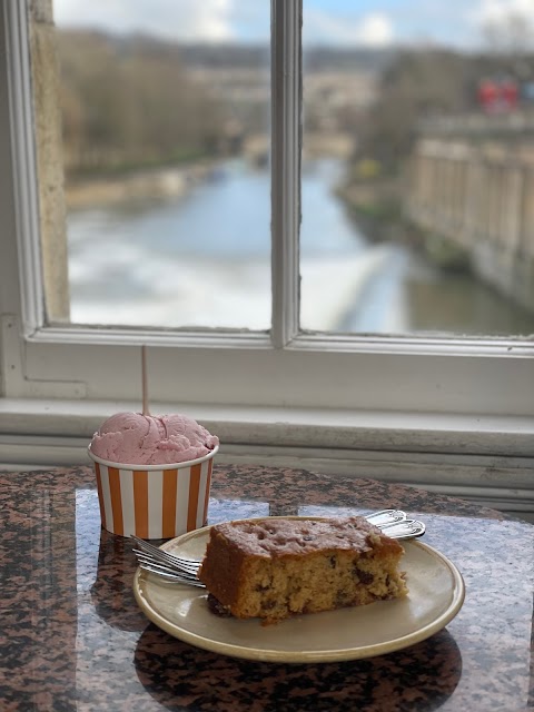 Pulteney Bridge Coffee Shop