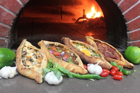 Aroma Woodfired Pizza