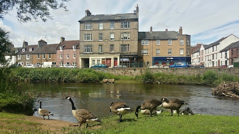 Auld Brig Tavern