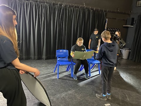 The Pauline Quirke Academy of Performing Arts Reading