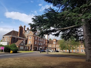 Brooklands College - Weybridge Campus