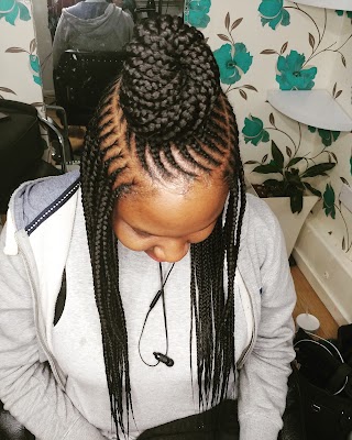 HairMazingBraids & Essentials Natural Hairstylist.