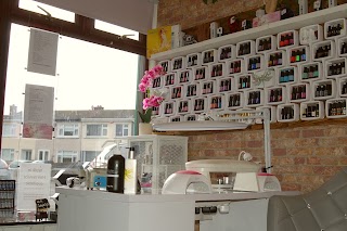 Lisa's Nails & Beauty Salon