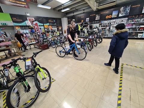 Halfords - Borehamwood