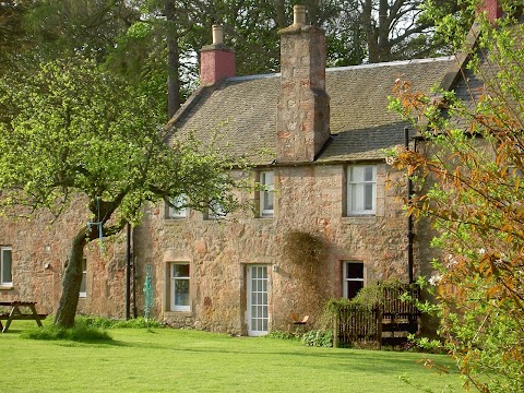 Gorton House & Cottages