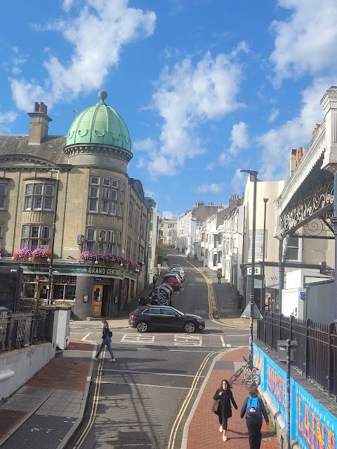 The Grand Central, Brighton