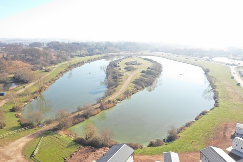 Hallcroft Fishery And Holiday Park