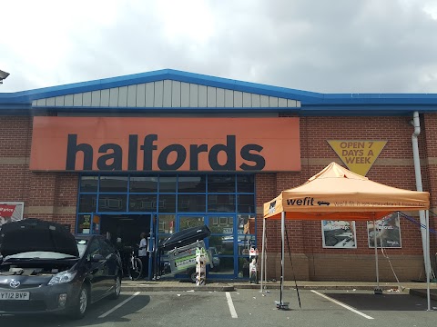 Halfords - Balham Store