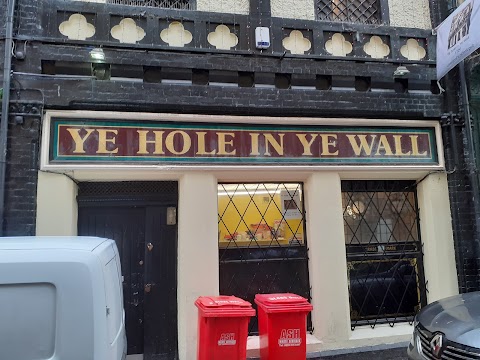 Ye Hole In Ye Wall