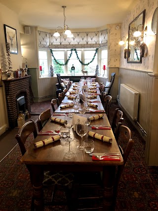 The Horseshoes Country Pub & Dining Room