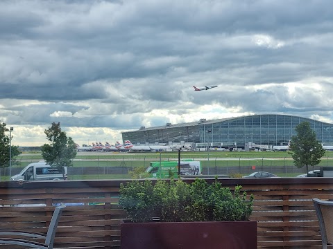 Thistle London Heathrow Terminal 5 Hotel