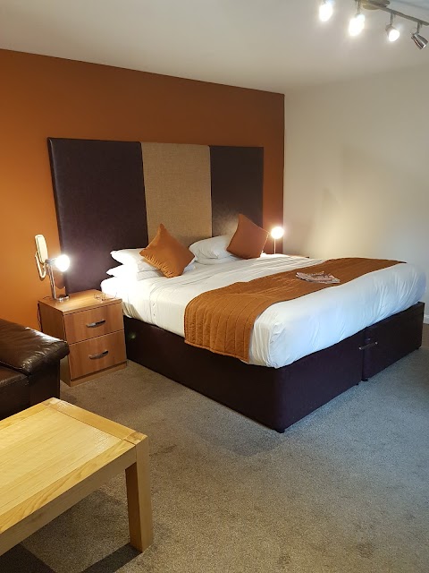 Aberdour Hotel & Stables Rooms