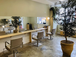 Vala Salon