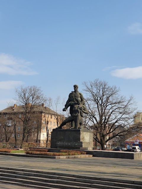 Пам'ятник громадянам та військовополоненим, розстріляним фашистами