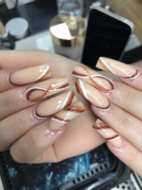 Tammy's Nails & Beauty