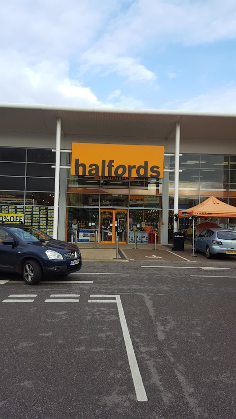 Halfords - Havant