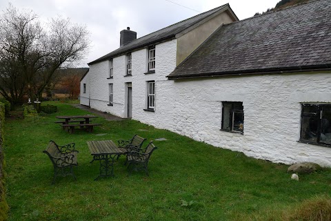 Dolgoch Hostel, mid-Wales (Elenydd Wilderness Hostels)