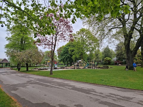 Caldecott Park