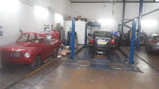 Mak's MOT Centre