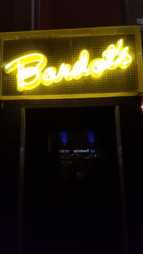 Bardots Karaoke Bar