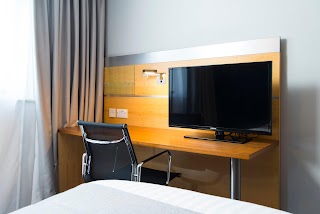 Holiday Inn Express London - Epsom Downs, an IHG Hotel