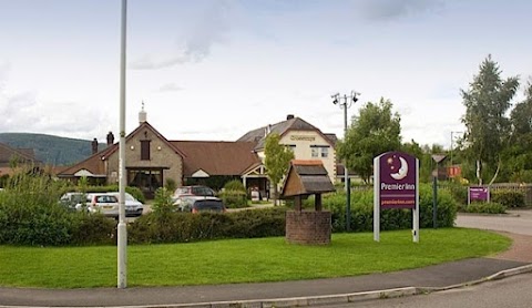 Premier Inn Caerphilly Crossways hotel