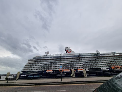 Dukes Dock Liverpool