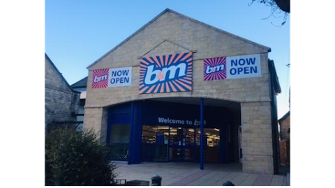 B&M Store