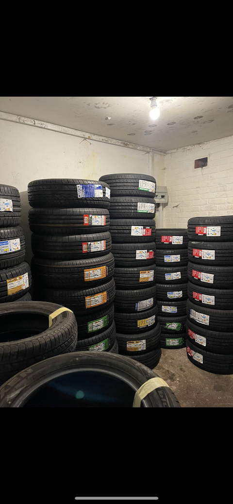 Dhmaid 2 Tyre service