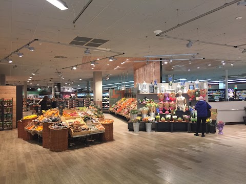 Dunnes Stores- Swan Centre