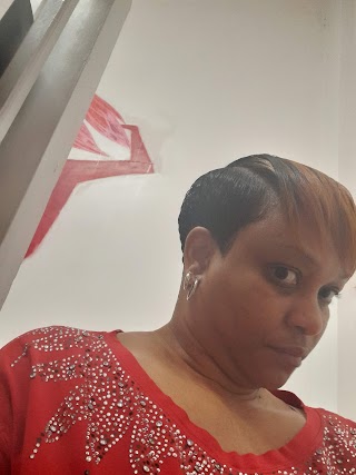 Redz Hair & Beauty Salon