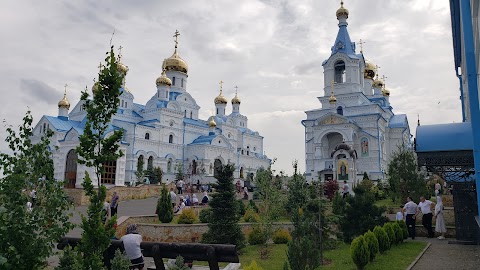 Почаев тур. Паломническая служба. Туры и экскурсии в Почаевскую Лавру и на Озеро Святой Анны