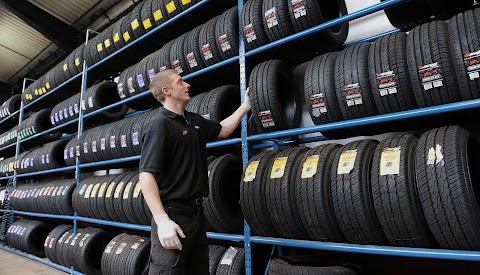 ETB Autocentres - Tyres & MOT - Plymouth