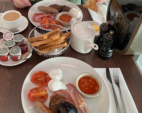 Gordon Ramsay Plane Food