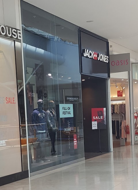 JACK & JONES