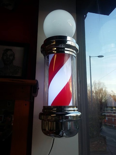 EL Pedros Barber Shop, Hyde