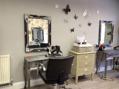BS6@ Bogarts, Barbershop, hairdressing and beauty.