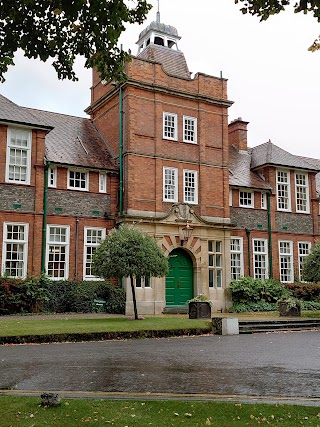 Dauntsey's School