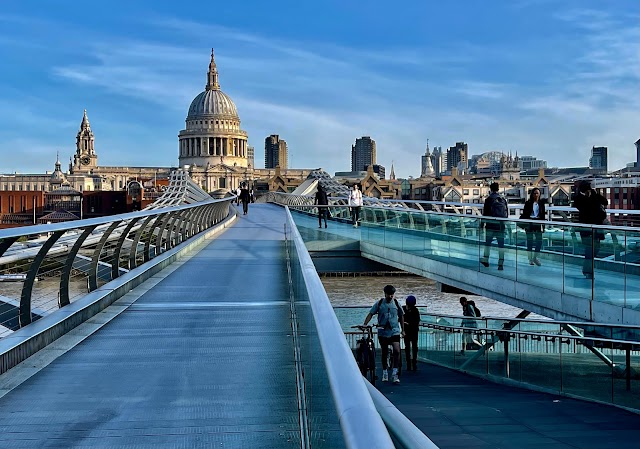 Millennium Bridge