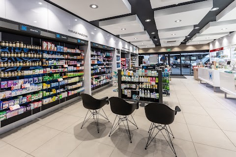 Sharmans Pharmacy and Travel Clinic