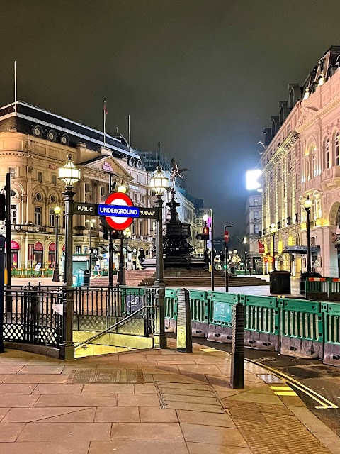 Piccadilly Circus