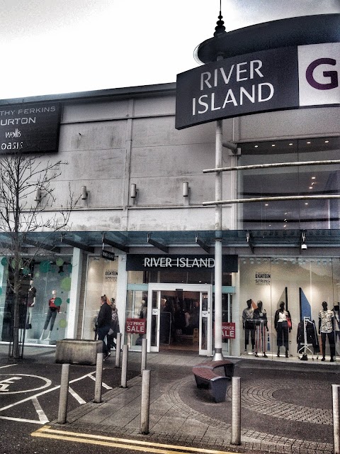 River Island