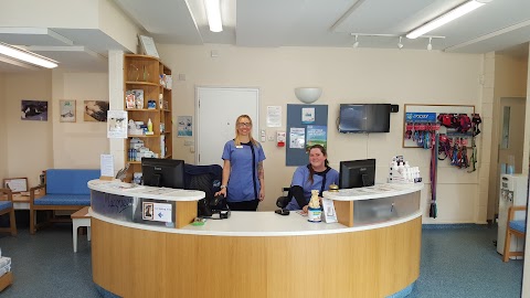 Macqueen Veterinary Centre