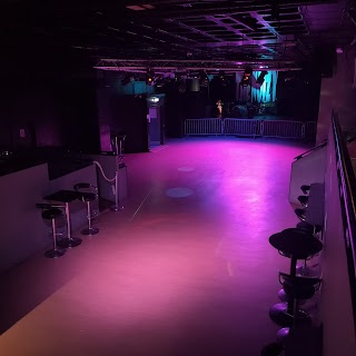 Submarine Nightclub