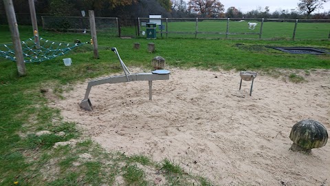 Oulton Way Play Area