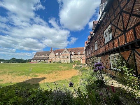 Bradfield College